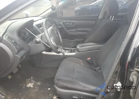 2015 Nissan Altima 2.5 z USA, uszkodzony, nr VIN 1N4AL3AP8FC582175